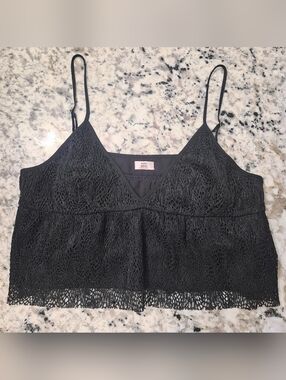 Aritizia Little Moon Black Lace Cropped Camisole Tank Large